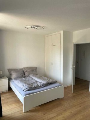 Renovierte 1-Zi.-ETW mit Balkon & Stellplatz - provisionsfrei