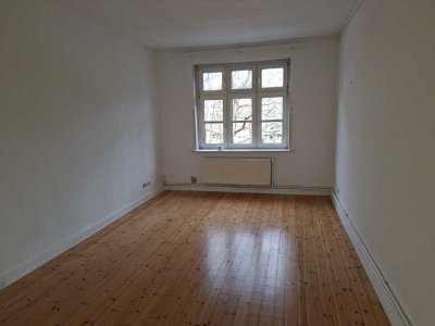 Freie, gut geschnittene 2-Zimmer Wohnung im 2. OG in Hamburg-Barmbek-Nord