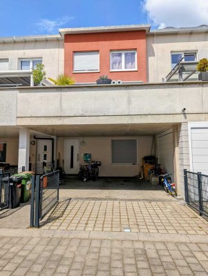 Familienglück in Stuttgart-Zazenhausen: Großzügiges Reihenhaus mit moderner Energie-Technik