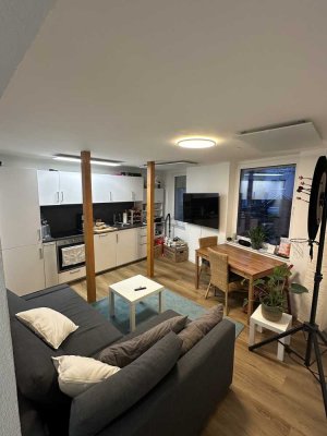 Helle, ruhige 2 Zi. Whg. im 2.OG, saniert mit EBK – nähe Marienplatz, möbliert oder leer