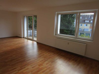 Schöne-helle- 2 Zimmerwohnung - mit Balkon, in ruhiger Citylage