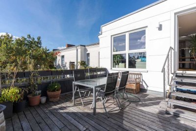 Urbaner Luxus auf höchstem Niveau – Dachgeschoss mit Atrium und Skyline-Panorama