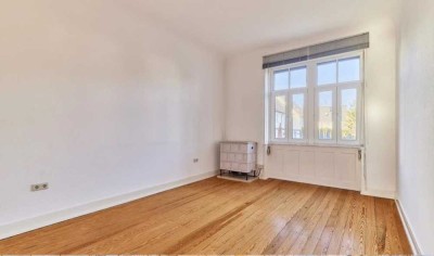 Stilvolles renoviertes Zimmer in EG WG Wohnung mit geh. Innenausstattung mit EBK u Garten