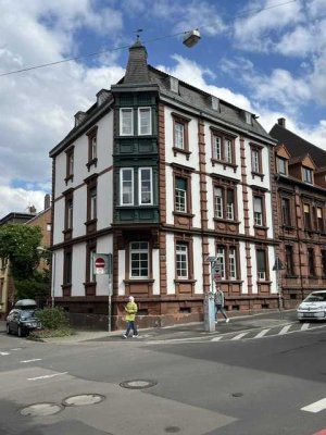 Klassische Altbauwohnung 4ZKB EG