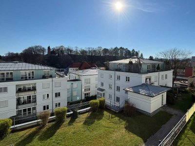 Toplage: sofort verfügbare 3-Zimmer-Wohnung mit Westbalkon & Ostloggia