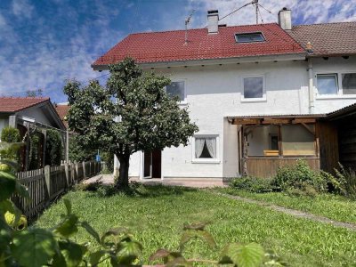 BEZAHLBARE HAUSHÄLFTE MIT TEILRENOVIERUNG