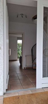 Helle 2-Zimmer Wohnung im EG und 1. OG mit Terrasse und Garage in Bochum-Weitmar-Mitte
