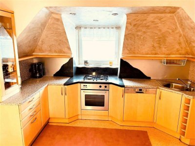 WOHNEN IM GRÜNEN - SANIERUNGSBEDÜRFTIGES HAUS MIT ENTWICKLUNGSPOTENZIAL!