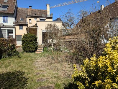 Suchen Sie ein neues Zuhause in Rintheim? Sanierungsbedürftiges 1-2-FH mit Ausbaugenehmigung