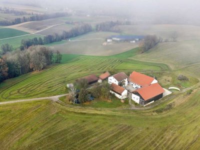 Einzigartiges Anwesen in Alleinlage nahe Ering - Naturidylle mit großem Grundstück