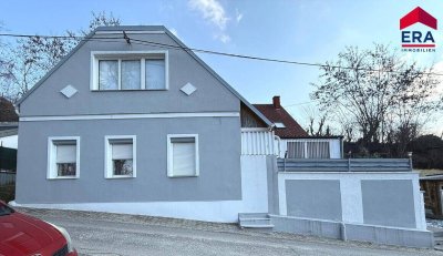 Charmantes Einfamilienhaus mit Weinkeller, Garten &amp; Loggia – Sofort beziehbar!