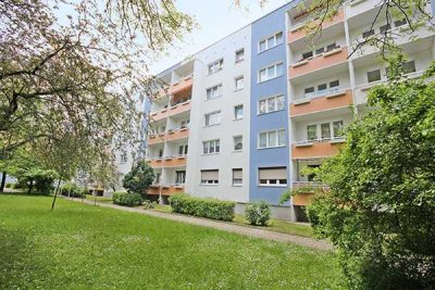 In der Herrichtung! 2-Raumwohnung mit Balkon+ Dusche ganz unten!