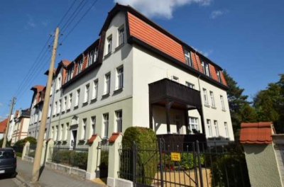 Moderne und helle 2-Zimmer-Wohnung mit Einbauküche, Balkon und Aufzug