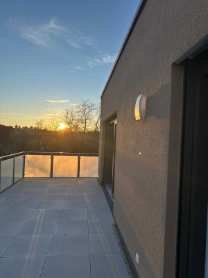 Wunderschöne Neubau Penthouse-Wohnung am Neckar