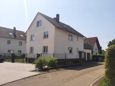 ***Zweifamilienhaus im Ortskern - Renovierungsprojekt mit viel Potenzial***