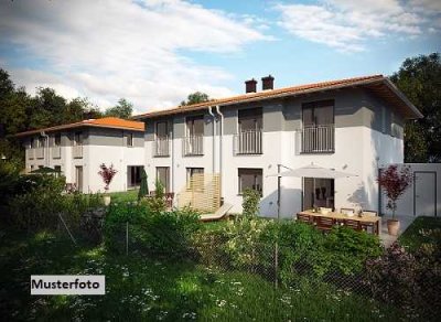 Doppelhaushälfte mit Garage