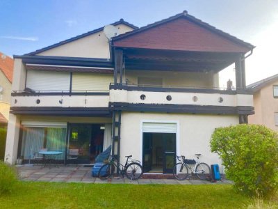 Vollständig renovierte Wohnung mit drei Zimmern und Balkon in Alsfeld