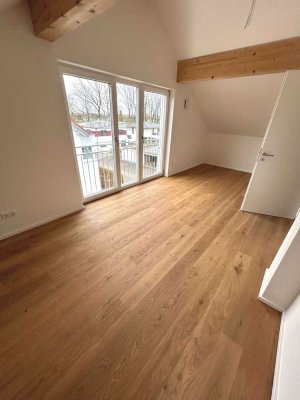 Bezugsfertige Neubau-Doppelhaushälfte in Erding