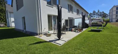 Bestlage trifft Bestzustand – Ruhiges Reihenendhaus am Ende der Reihe mit viel Licht, Platz & Leben!