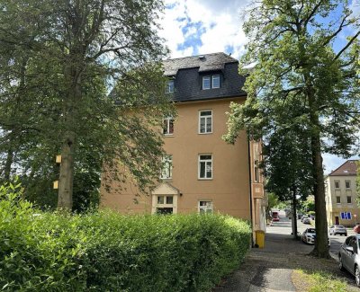 Vermietete 2-Raum-Wohnung mit Einbauküche und Tageslichtbad!