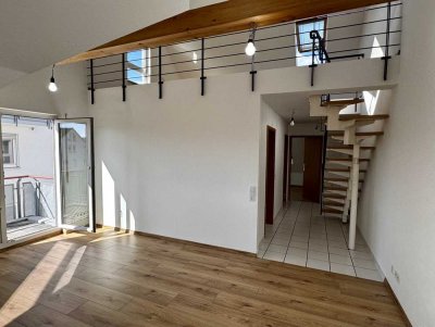 Helle 2-Zimmer-DG-Maisonettewohnung mit Galerie und Balkon – ca. 58 m² nutzbare Fläche