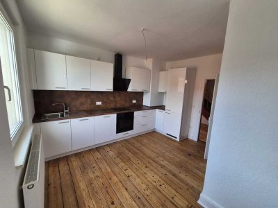 Großzügige 3-Zimmer-Maisonette-Wohnung mit geh. Innenausstattung EBK in Bornheim
