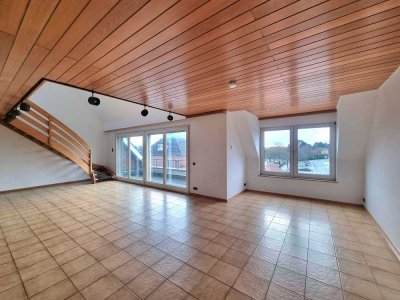 Sonnig. Offen. Besonders. Dachgeschosswohnung mit Galerie und großem Balkon