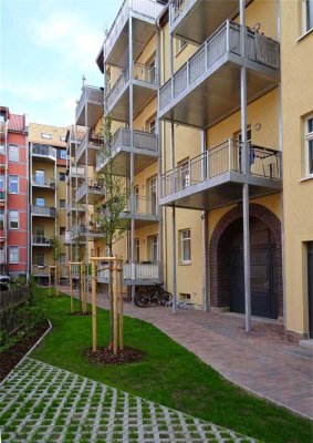 THÜRINGEN_ERFURT / 2-ZIMMER MIT SÜD/WEST-BALKON, TAGESLICHTBAD, AUFZUG