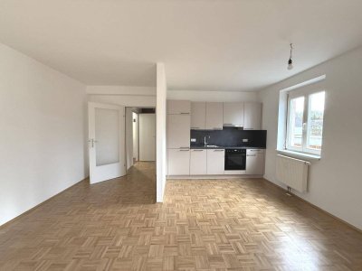 Zentrumsnahe Mietwohnung mit Balkon...!
