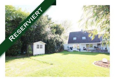 Vanessa Orts Immobilien GmbH - R E S E R V I E R T - Freistehendes & modernes Einfamilienhaus