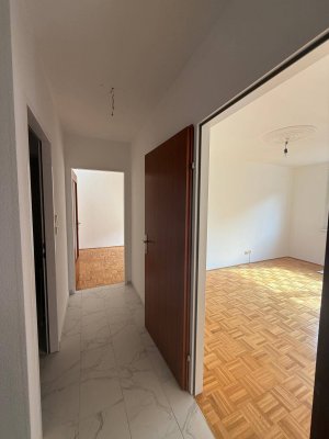 Helle 2-Zimmer-Wohnung mit Loggia - Erstbezug nach Renovierung im Neubau