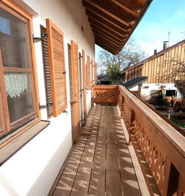 Stilvolle 2-Zimmer-Wohnung mit Balkon und EBK in Tuntenhausen
