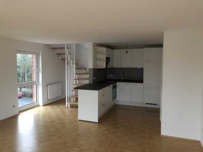 Neuwertige, helle 3-Zimmer-Maisonette Wohnung mit SW-Balkon und hochwertiger Einbauküche