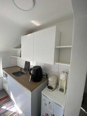 Helle 2 Zimmer-Wohnung zu vermieten  - zentrale Lage in Wanheimerort
