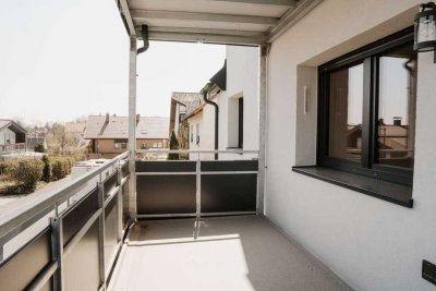 Erstbezug nach Sanierung: Exklusive 3 Zi. Whg. mit Balkon in Fürth/Vach