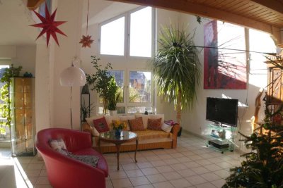 Helle 4-Zimmer-Maisonette mit Südwest-Balkon & TG-Garage – ruhige Sackgassenlage nahe Luisenhospital