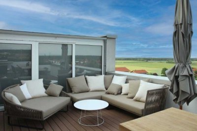 DAS PENTHOUSE: FRISCH RENOVIERT: einzigartiges, lichtdurchflutetes Wohnkonzept mit Bergblick