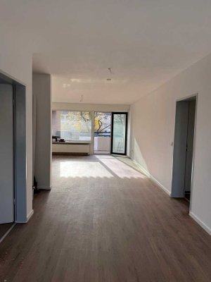 Erstbezug nach Sanierung: 3-Zi.-Wohnung mit Sonnenbalkon in der südlichen Gartenstadt Dortmunds