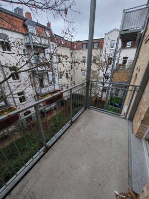 Helle 3-Zimmer Altbauwohnung in südlicher Innenstadt