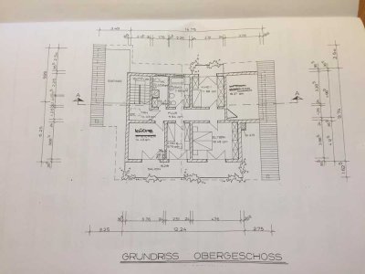 Helle geräümige 3 Zimmer Dachgeschosswohnung