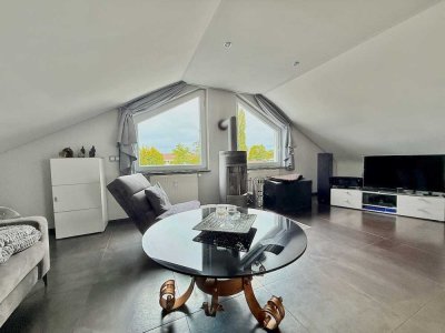 Schicke 3-Zi.-Dachgeschosswohnung mit offener Raumgestaltung u. West-Loggia