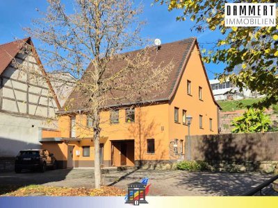 Modernisiertes Fachwerkhaus mit tollem Schwimmteich