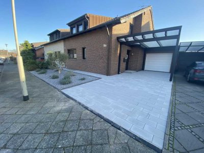 Moderne Doppelhaushälfte in Feldrandlage am Nordpark – Traumgarten / Garage / direkt Einziehen