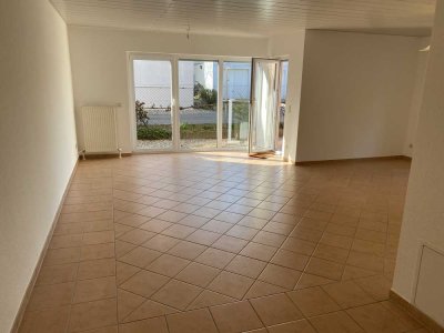 Helle, gepflegte 3-Zimmer-Erdgeschosswohnung mit Terrasse und Garten  in ruhiger Lage
