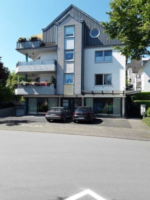 KNIPFER`S IMMOBILIENSCHÄTZE - Sehr gepflegtes Wohn- und Geschäftshaus in Brilon zum Kauf