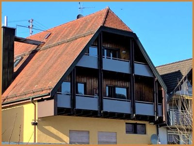 Großzügige 2-Zimmer-Dachgeschosswohnung - mitten im Städtle - schöner Balkon - ab 01.10.25 frei !