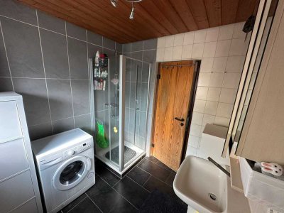 Modernisierte 2-Raum-Wohnung mit Einbauküche in Ubstadt-Weiher