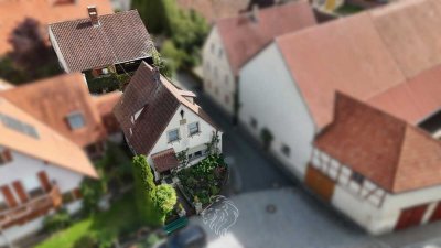Zwei Häuser im Paket – Immobilien-Ensemble im Herzen von Iphofen-Nenzenheim