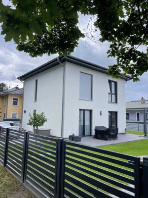 ** Neubau eines EFH in toller Siedlungslage von Biesdorf-Süd
