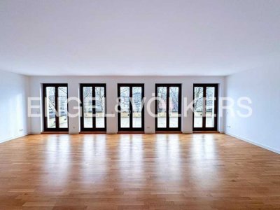 Exklusive Zwei-Zimmer-Wohnung mit Terrasse direkt am Main